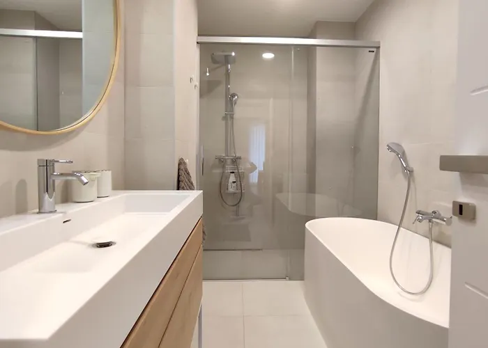 Oldtown 130m2 ,60m2 Terrace And 2 Bathrooms * 布拉迪斯拉发