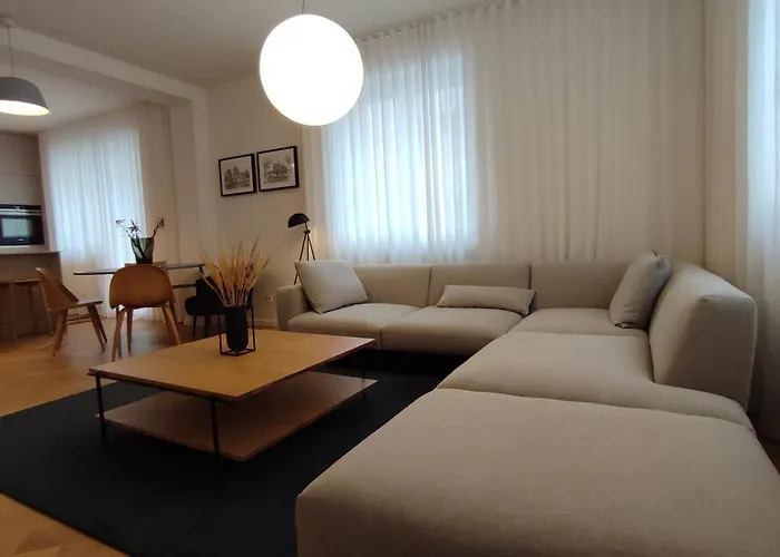 Oldtown 130m2 ,60m2 Terrace And 2 Bathrooms 公寓