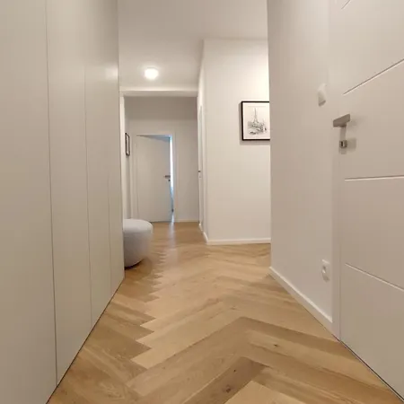 Oldtown 130m2 ,60m2 Terrace And 2 Bathrooms Apartment Bratislava