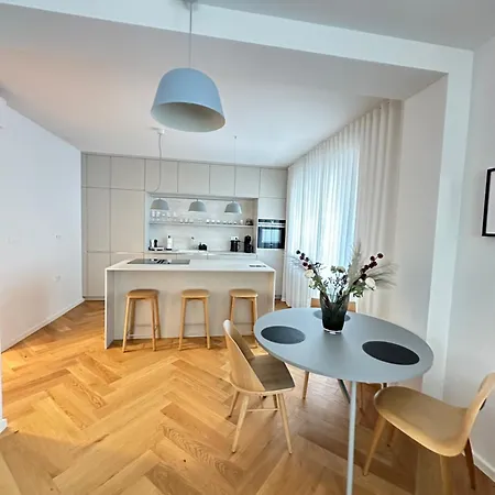 Oldtown 130m2 ,60m2 Terrace And 2 Bathrooms Bratislava